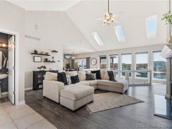 5500 Stone Ledge Circle , Osage Beach, MO 65065