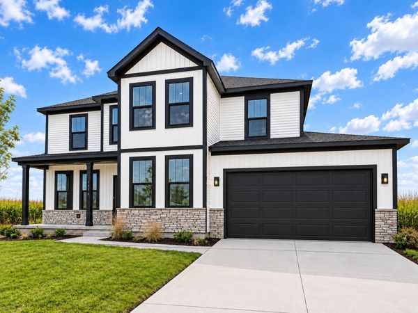 5916 Woody Creek Lane, Bettendorf, IA 52722