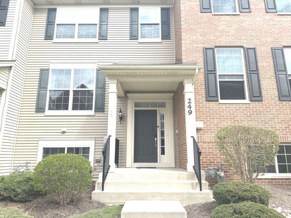 249 Lakeshore Drive , Oswego, IL 60543