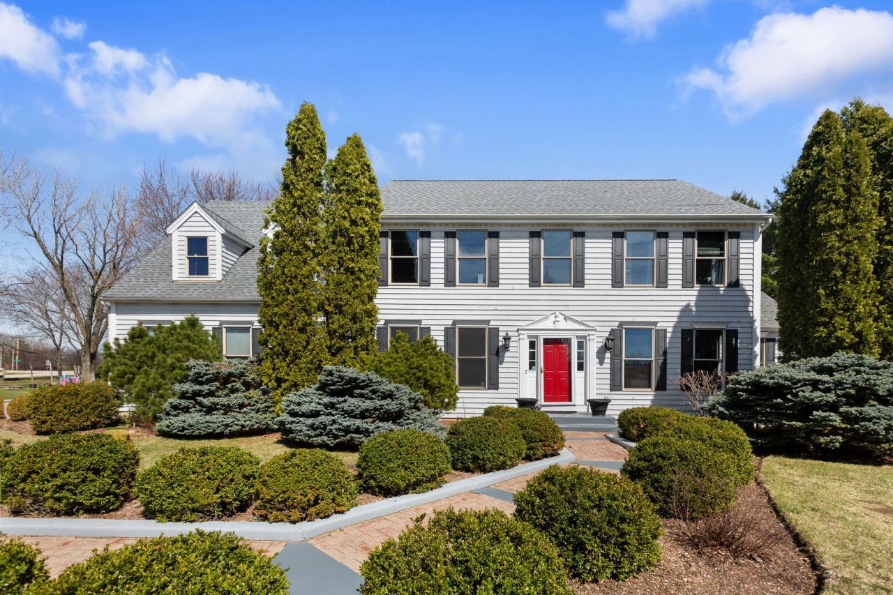 185 Sycamore Drive, Hawthorn Woods, IL 60047 Main Photo