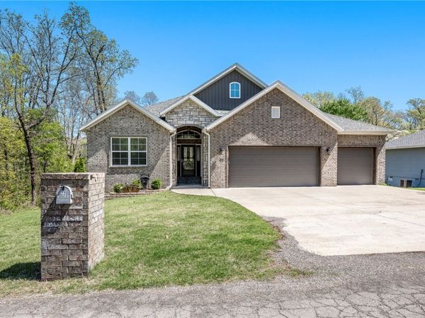 22 Langholm Lane, Bella Vista, AR 72715