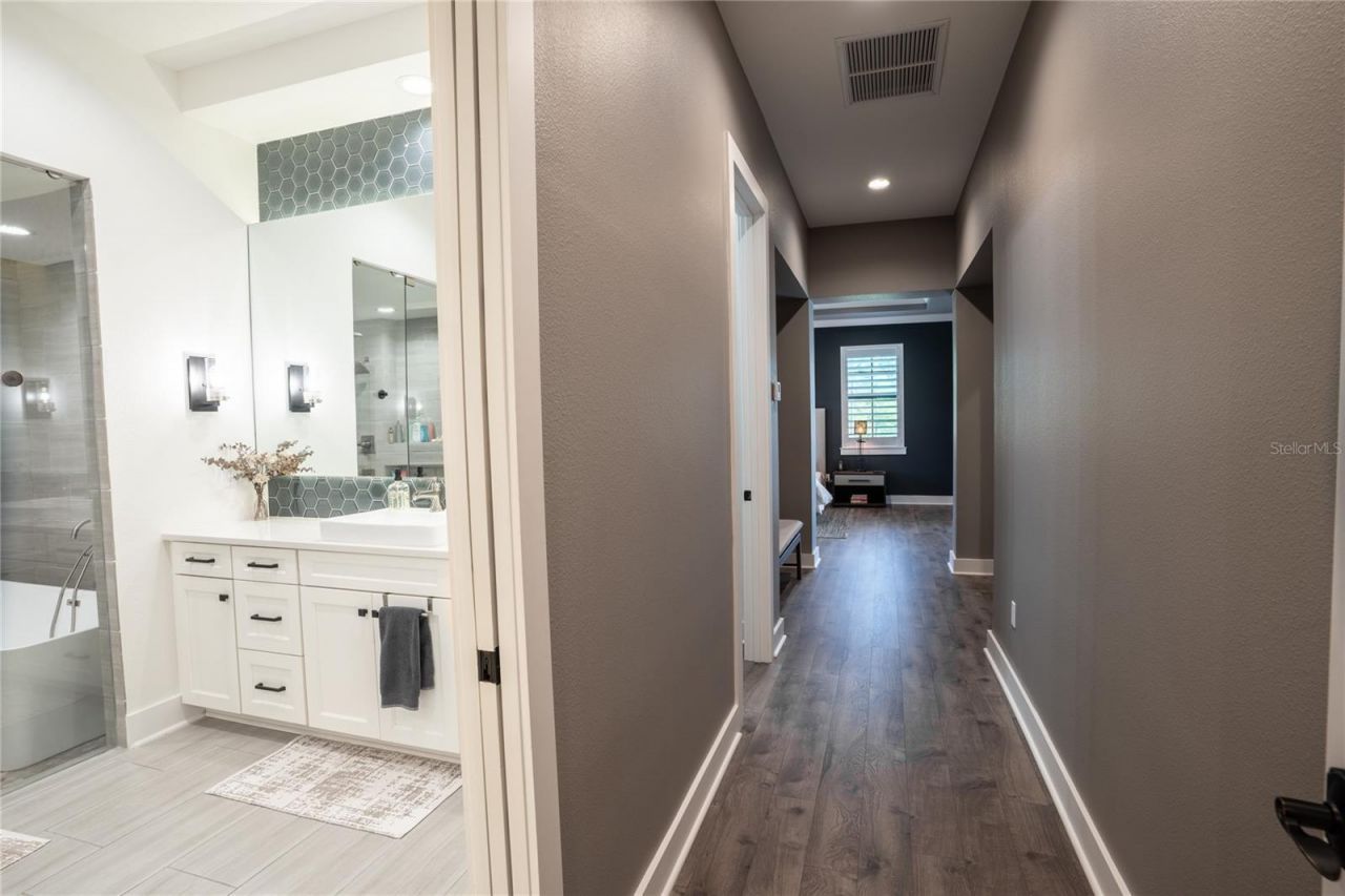 19101 Magnolia Farms Lane, Odessa, FL 33556 Photo