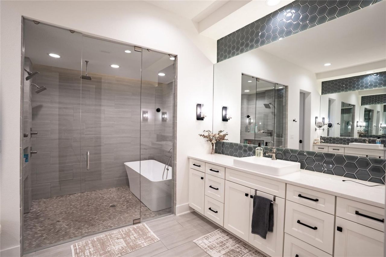 19101 Magnolia Farms Lane, Odessa, FL 33556 Photo