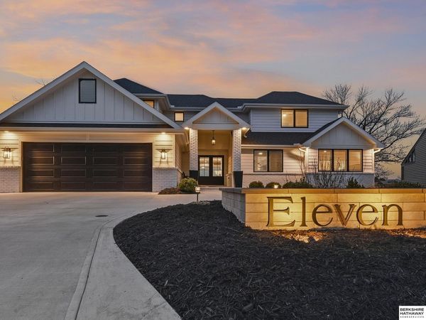 11 Ginger Cove Road , Valley, NE 68064