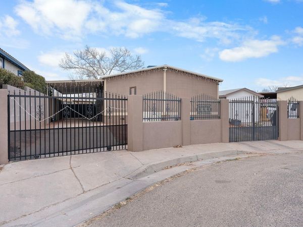 4301 Rudy Road SW, Albuquerque, NM 87121