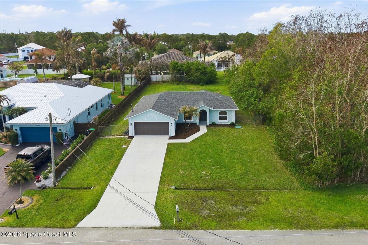 5868 NW Hann Drive, Port Saint Lucie, FL 34986 Photo