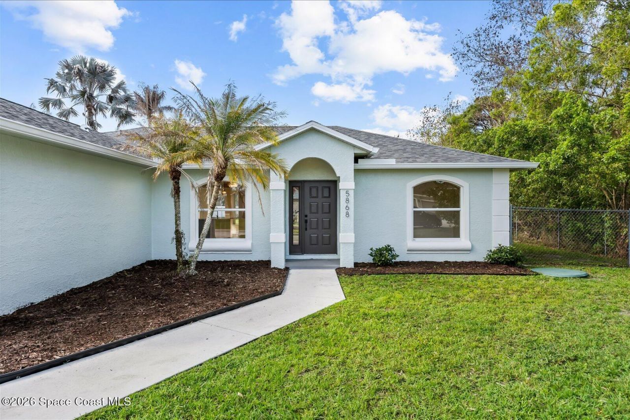 5868 NW Hann Drive, Port Saint Lucie, FL 34986 Photo