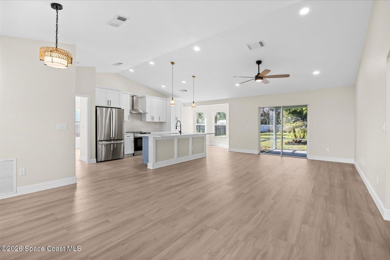 5868 NW Hann Drive, Port Saint Lucie, FL 34986 Photo