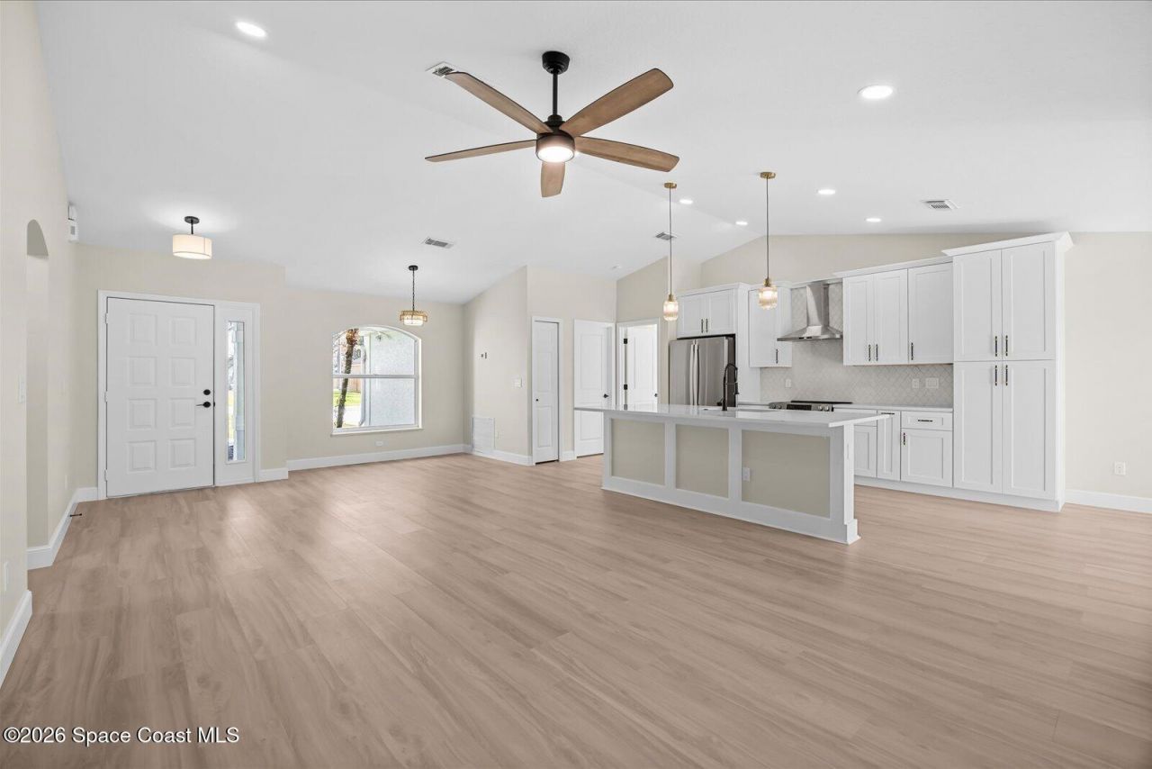 5868 NW Hann Drive, Port Saint Lucie, FL 34986 Photo