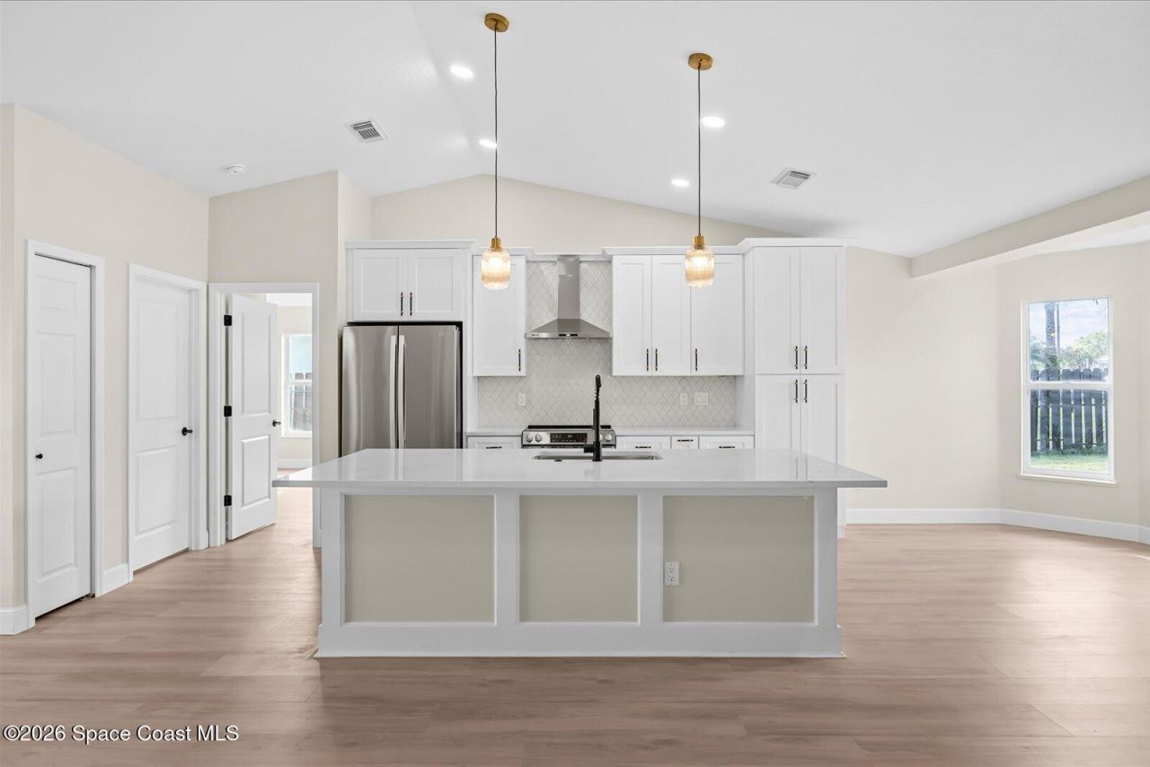 5868 NW Hann Drive, Port Saint Lucie, FL 34986 Photo