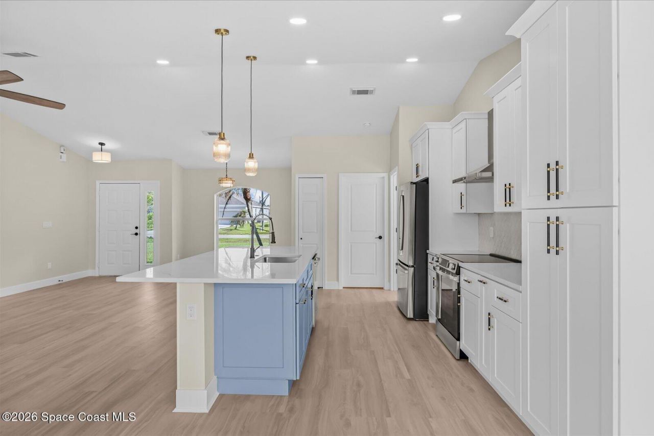 5868 NW Hann Drive, Port Saint Lucie, FL 34986 Photo