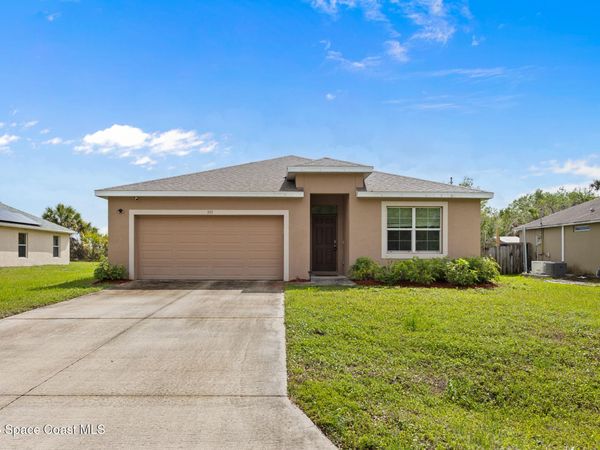 335 Calcutta Avenue NW, Palm Bay, FL 32907