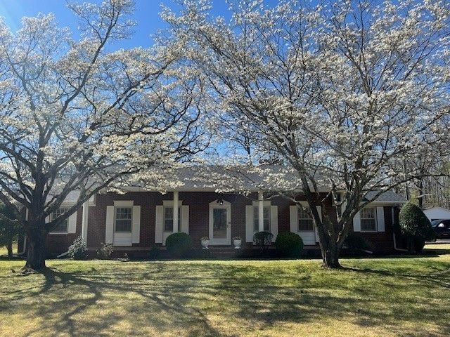 1386 Chisholm Rd, Cypress Inn, TN 38452 Main Photo