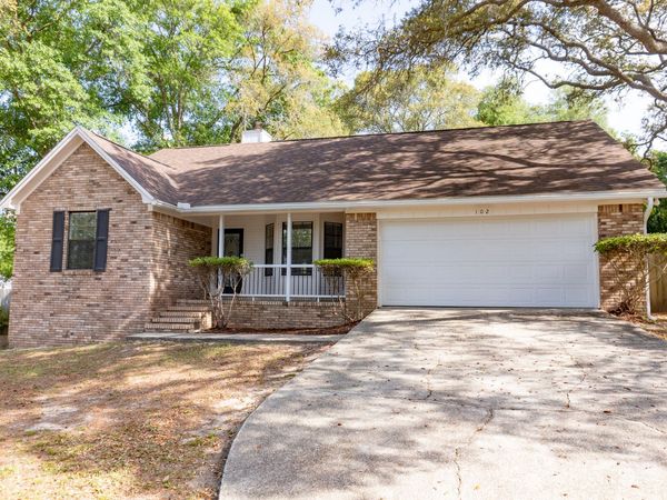 102 Brian Drive, Crestview, FL 32536