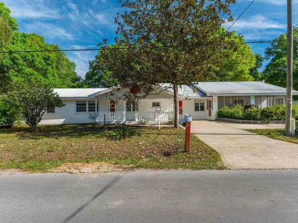 578 E Williams Avenue, Crestview, FL 32539