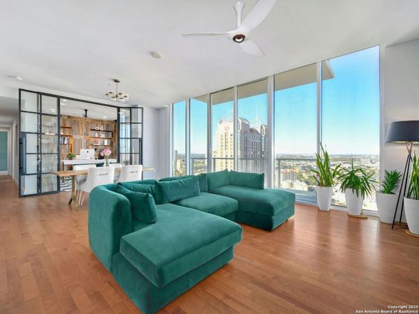 610 E MARKET ST, Unit 2816, San Antonio, TX 78205