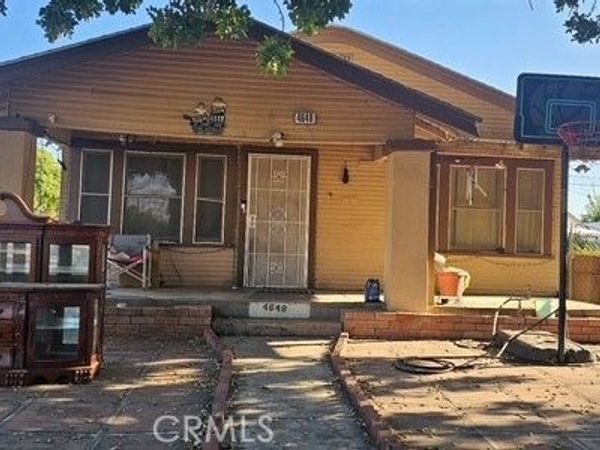 4648 E Iowa, Fresno, CA 93702