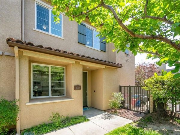 28355 Mirabelle Lane, Saugus, CA 91350