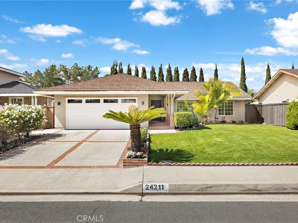 24211 Barquero Drive, Mission Viejo, CA 92691