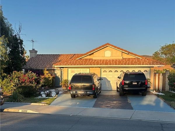 16800 Lake Victoria, Moreno Valley, CA 92551