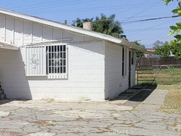 18348 10th, Bloomington, CA 92316