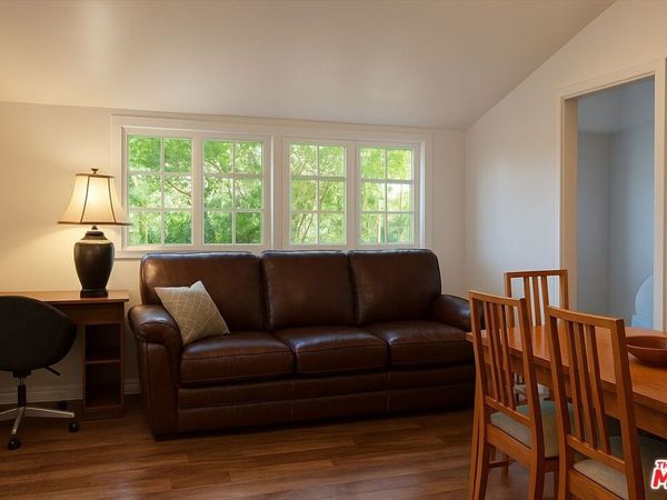 5240 Buffalo, Sherman Oaks, CA 91401