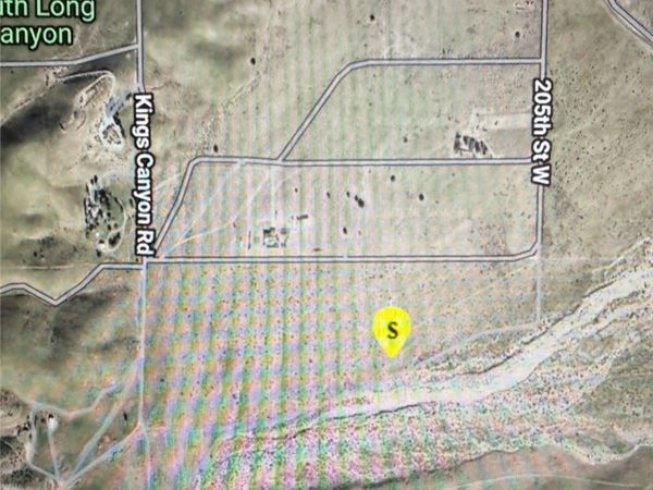 207 COR AVE G 207TH STW, Lake Hughes, CA 93532