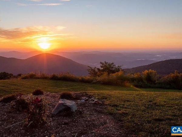 1616 OVERLOOK CONDOS , Roseland, VA 22967