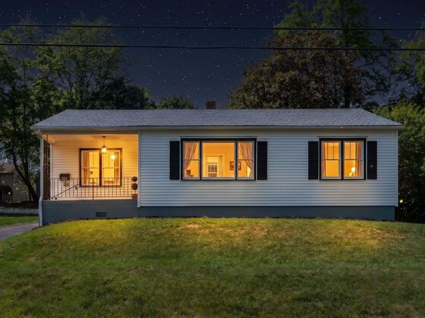 720 CHERRY HILL DR , Staunton, VA 24401