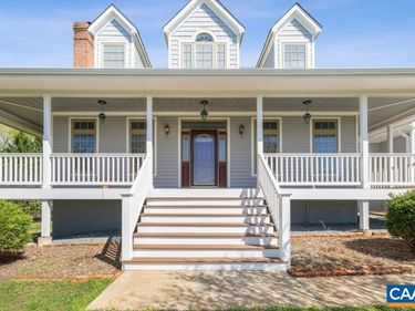 3627 HARDWARE RD, Scottsville, VA 24590