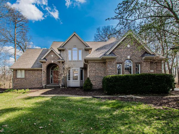 4105 Eucalyptus Way, Pinckney, MI 48169