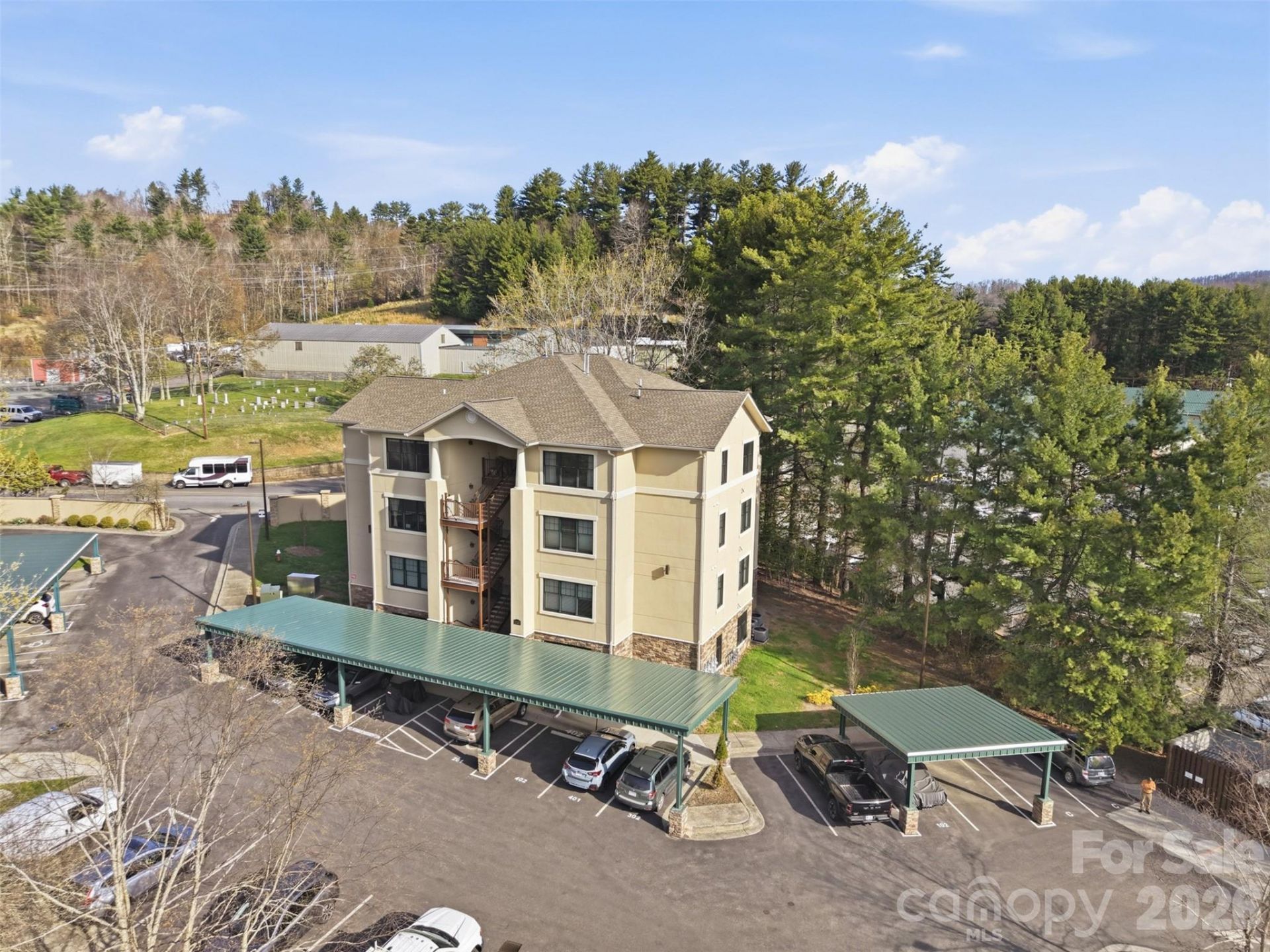 155 Gateway Drive, Unit 102, Boone, NC 28607 Main Photo