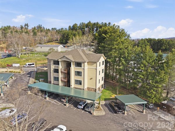 155 Gateway Drive, Unit 102, Boone, NC 28607