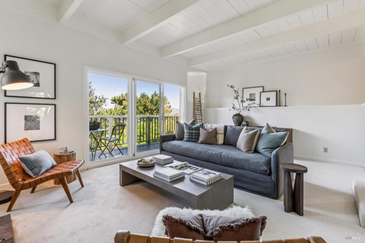 135 Lincoln Drive, Sausalito, CA 94965 Main Photo