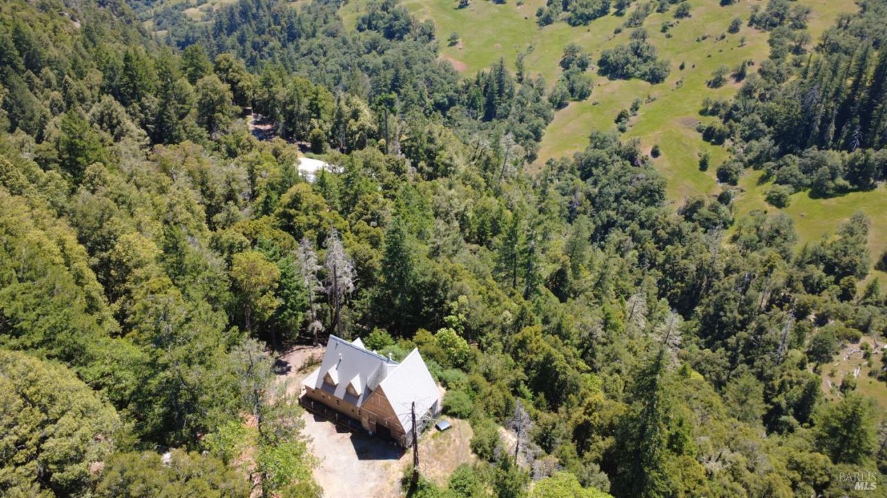 37600 N Hwy 101, Laytonville, CA 95454 Main Photo