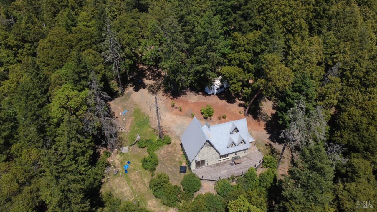 37600 N Hwy 101, Laytonville, CA 95454 Main Photo
