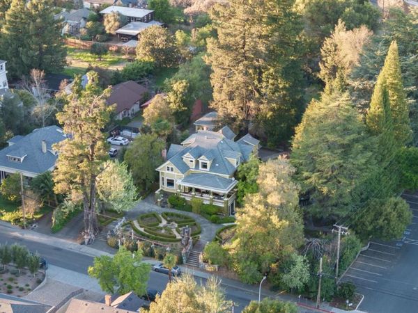 25 W Grant Street, Healdsburg, CA 95448