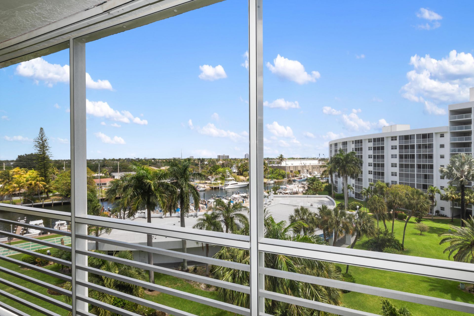 2731 NE 14th Street Causeway Ne, Unit Apt 612, Pompano Beach, FL 33062 Photo