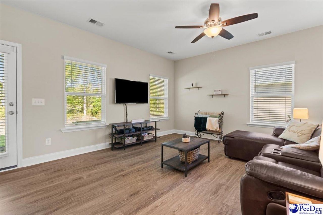 1423 Bourbon Drive Photo 26