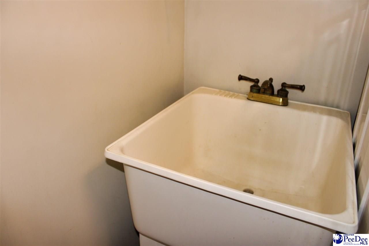 15 Meeting Street Photo 32