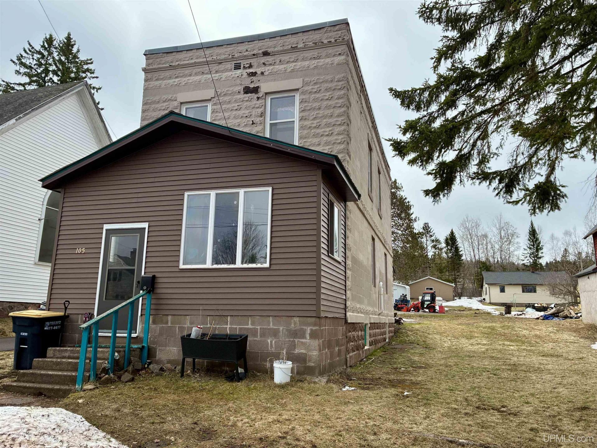 105 W Sellar Street, Bessemer, MI 49911 Main Photo