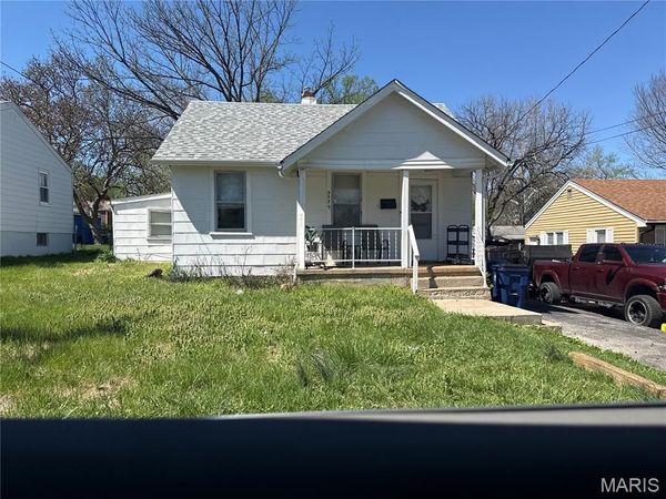 3339 W Tennyson Avenue , Breckenridge Hills, MO 63114