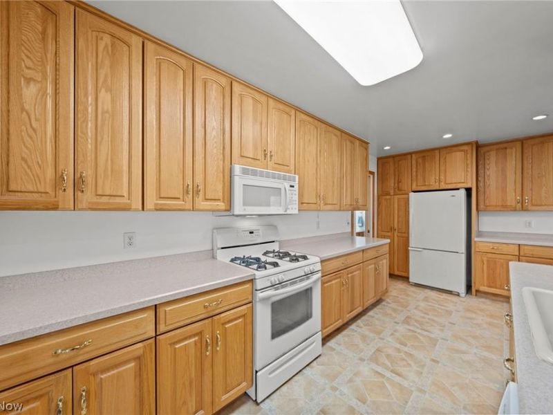 6617 Kingswood Drive, Mayfield Heights, OH 44124 Photo 14