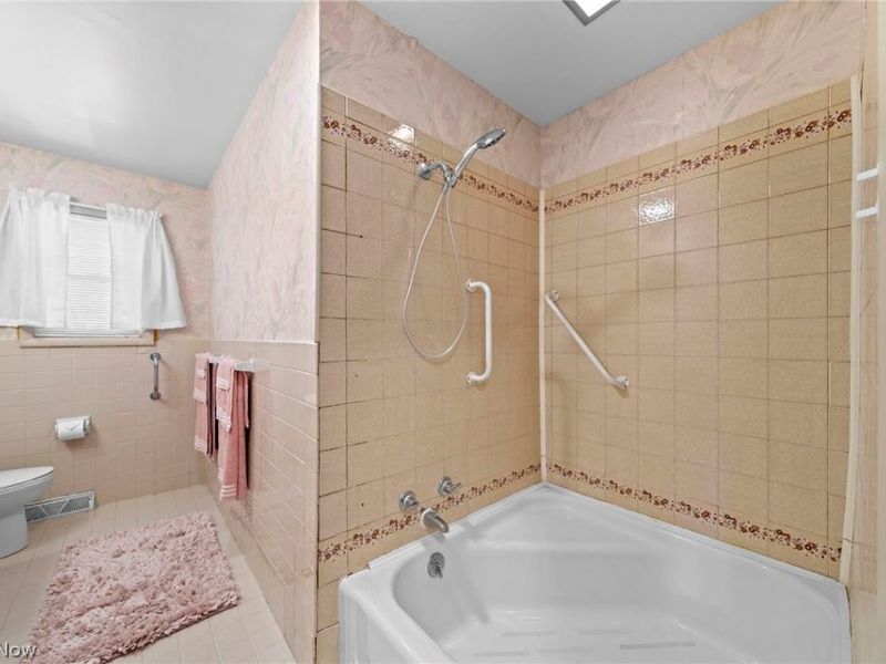 6617 Kingswood Drive, Mayfield Heights, OH 44124 Photo 29