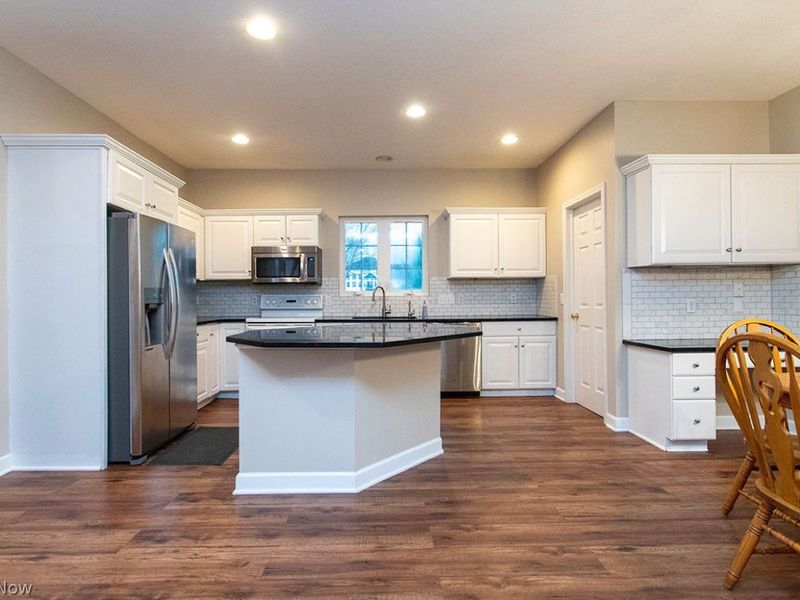 1075 Greenwood Court, Medina, OH 44256 Photo 9