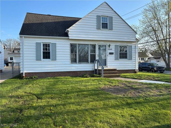 13500 Oakview Boulevard , Garfield Heights, OH 44125