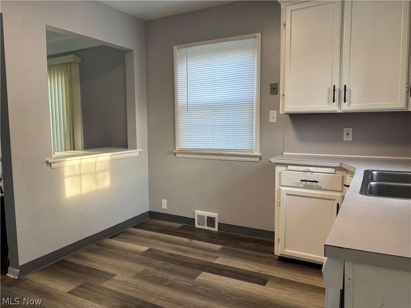 13500 Oakview Boulevard, Garfield Heights, OH 44125 Photo 25