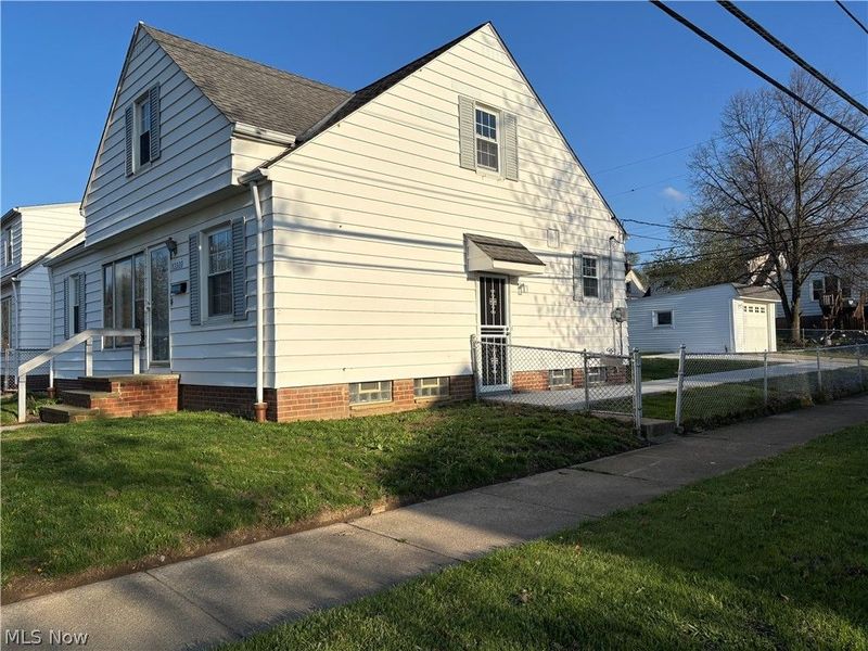 13500 Oakview Boulevard, Garfield Heights, OH 44125 Photo 3