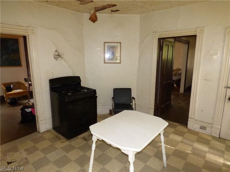 855 Adams Avenue NW, Warren, OH 44483 Photo 2