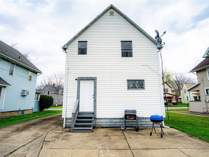 1069 Buena Vista Avenue NE, Warren, OH 44483 Photo 22